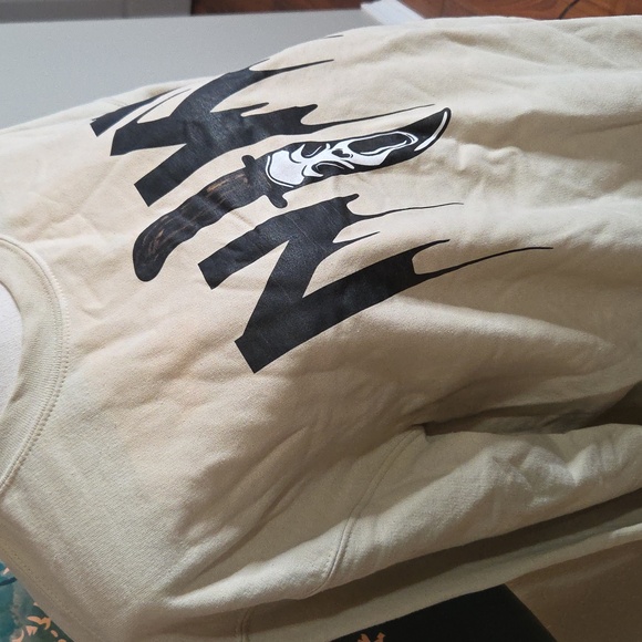 Gildan "Nike" Ghost Face Sand Sweatshirt Size M - Picture 8 of 10